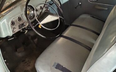 Ford-Crown-Victoria-1951-Sedan-5