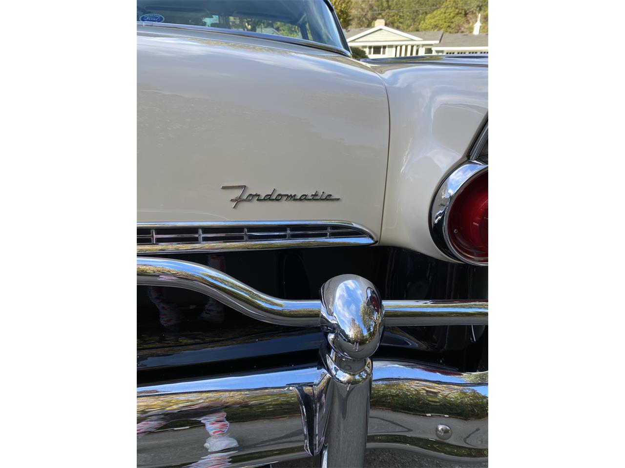 Ford-Crown-victoria-1955-Black-and-white-Black-and-white-19