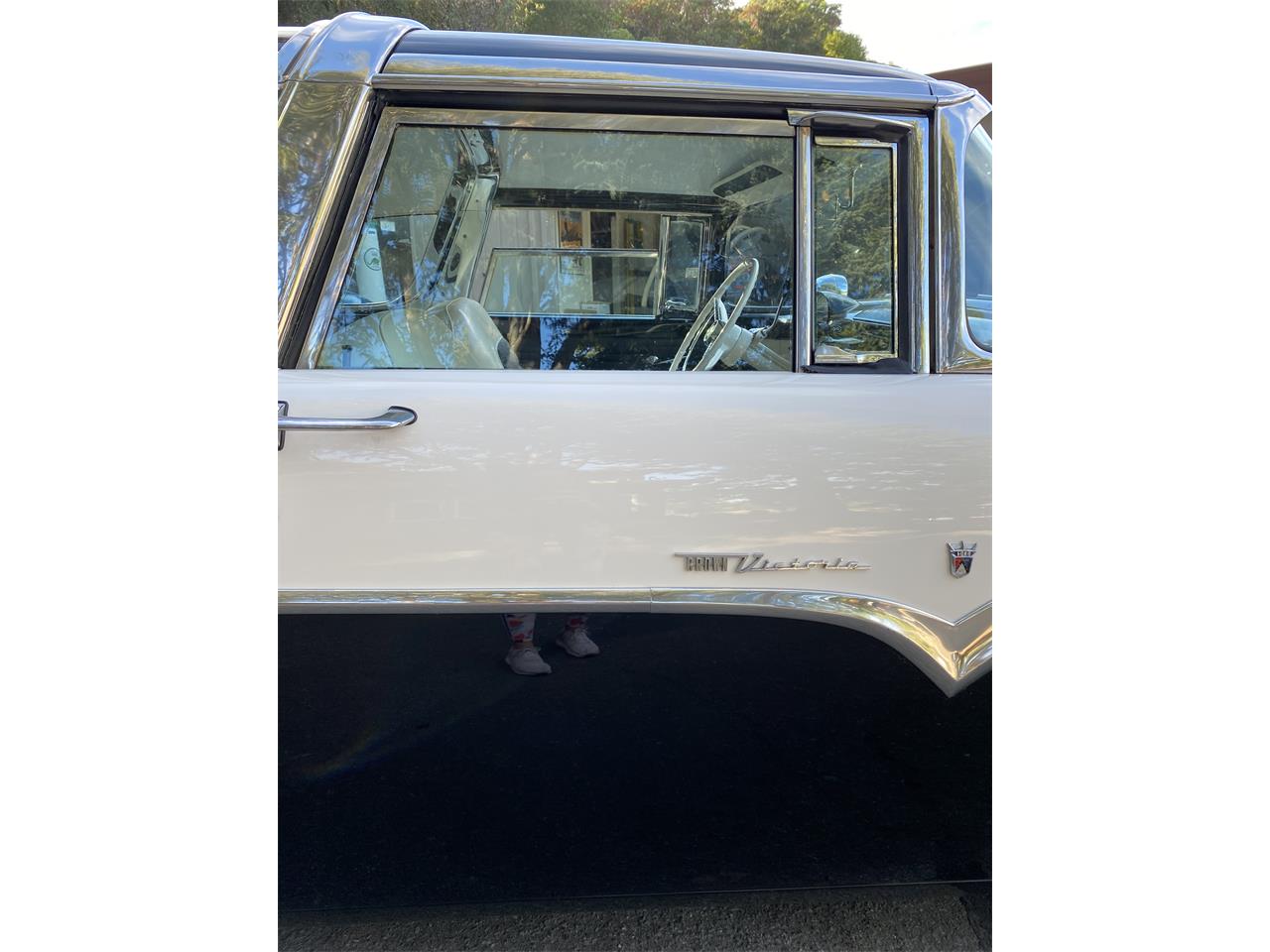 Ford-Crown-victoria-1955-Black-and-white-Black-and-white-22