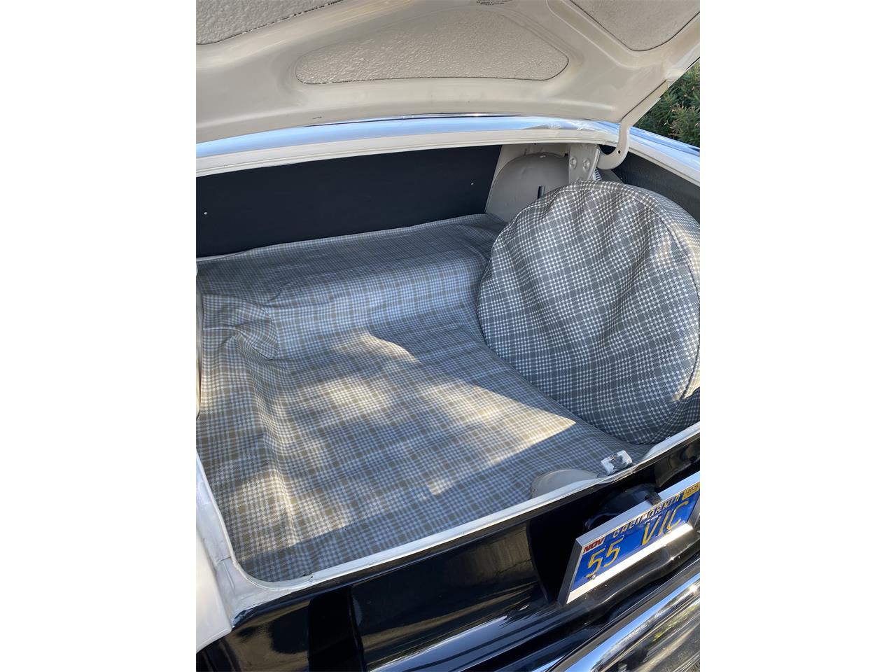 Ford-Crown-victoria-1955-Black-and-white-Black-and-white-24