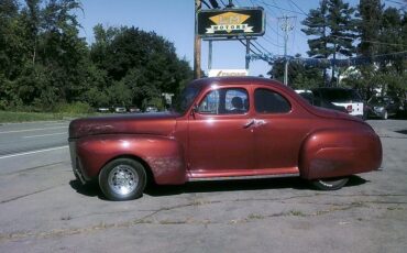 Ford-Custom-1941-Burgandy-Red