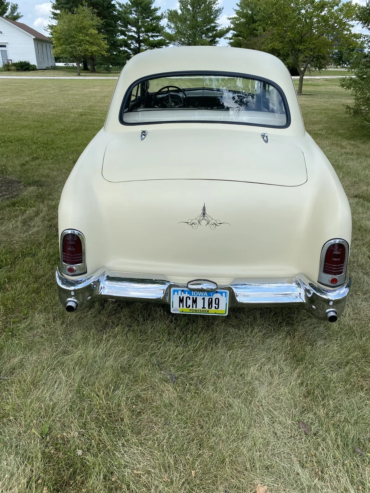 Ford-Custom-1949-Beige-White-16