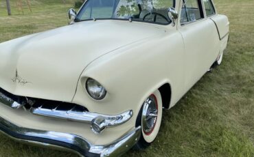 Ford-Custom-1949-Beige-White-2