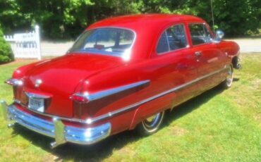 Ford-Custom-1951-Red-Tan