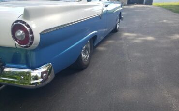Ford-Custom-1957-Blue-And-White-Blue-And-White-16