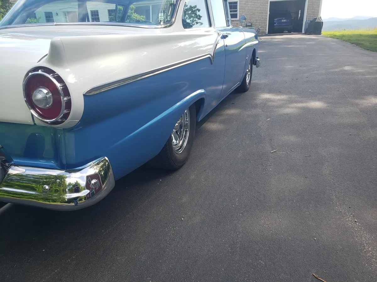 Ford-Custom-1957-Blue-And-White-Blue-And-White-16