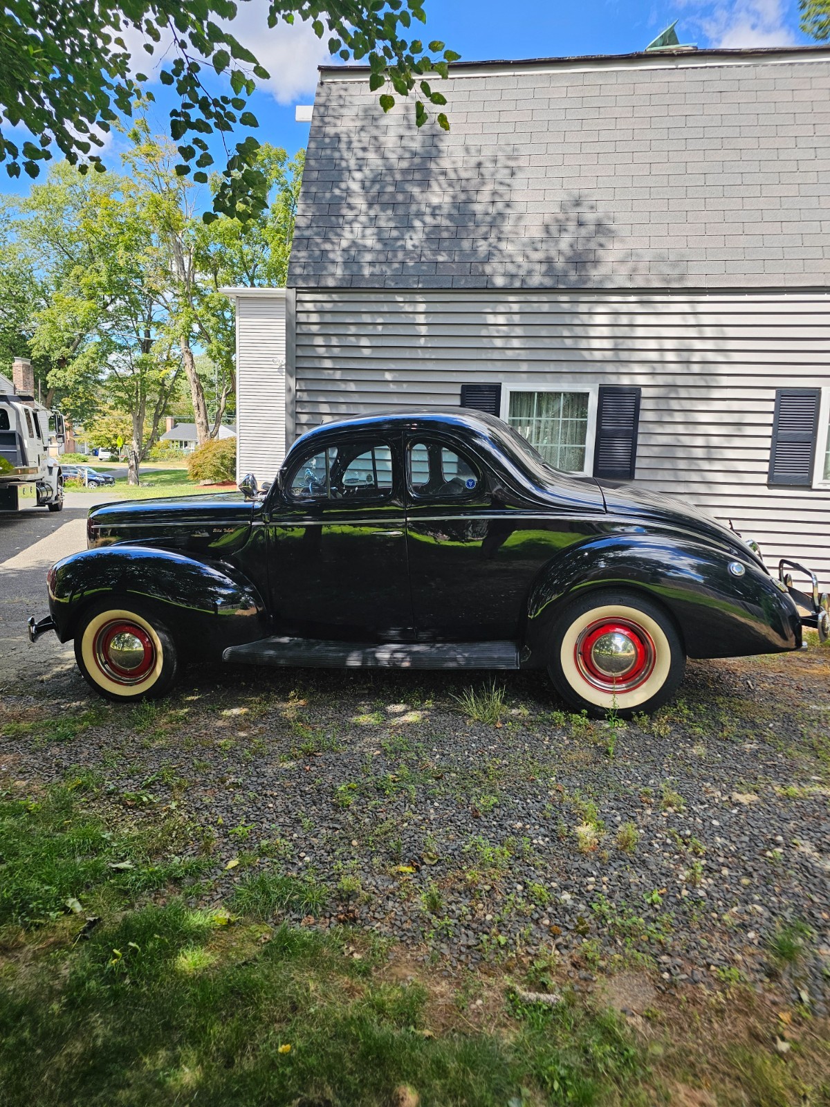 Ford-Custom-Deluxe-Coupe-1940-Coupe-1