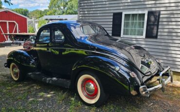 Ford-Custom-Deluxe-Coupe-1940-Coupe-2