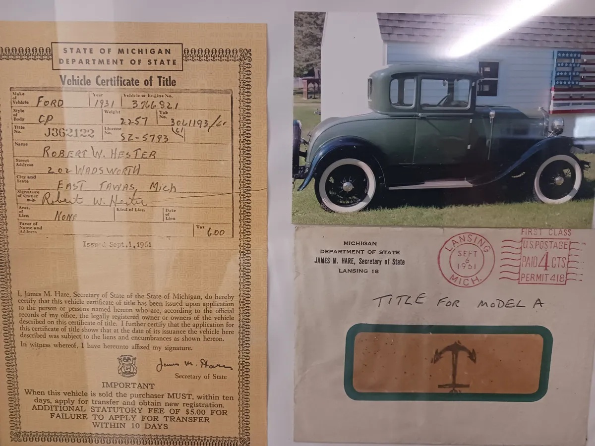 Ford-Deluxe-1931-Elkpoint-Green-Tan-4