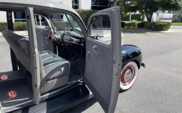 Ford-Deluxe-1940-Black-amp-Gray-Gray-Black-and-Red-34