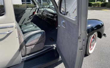 Ford-Deluxe-1940-Black-amp-Gray-Gray-Black-and-Red-39