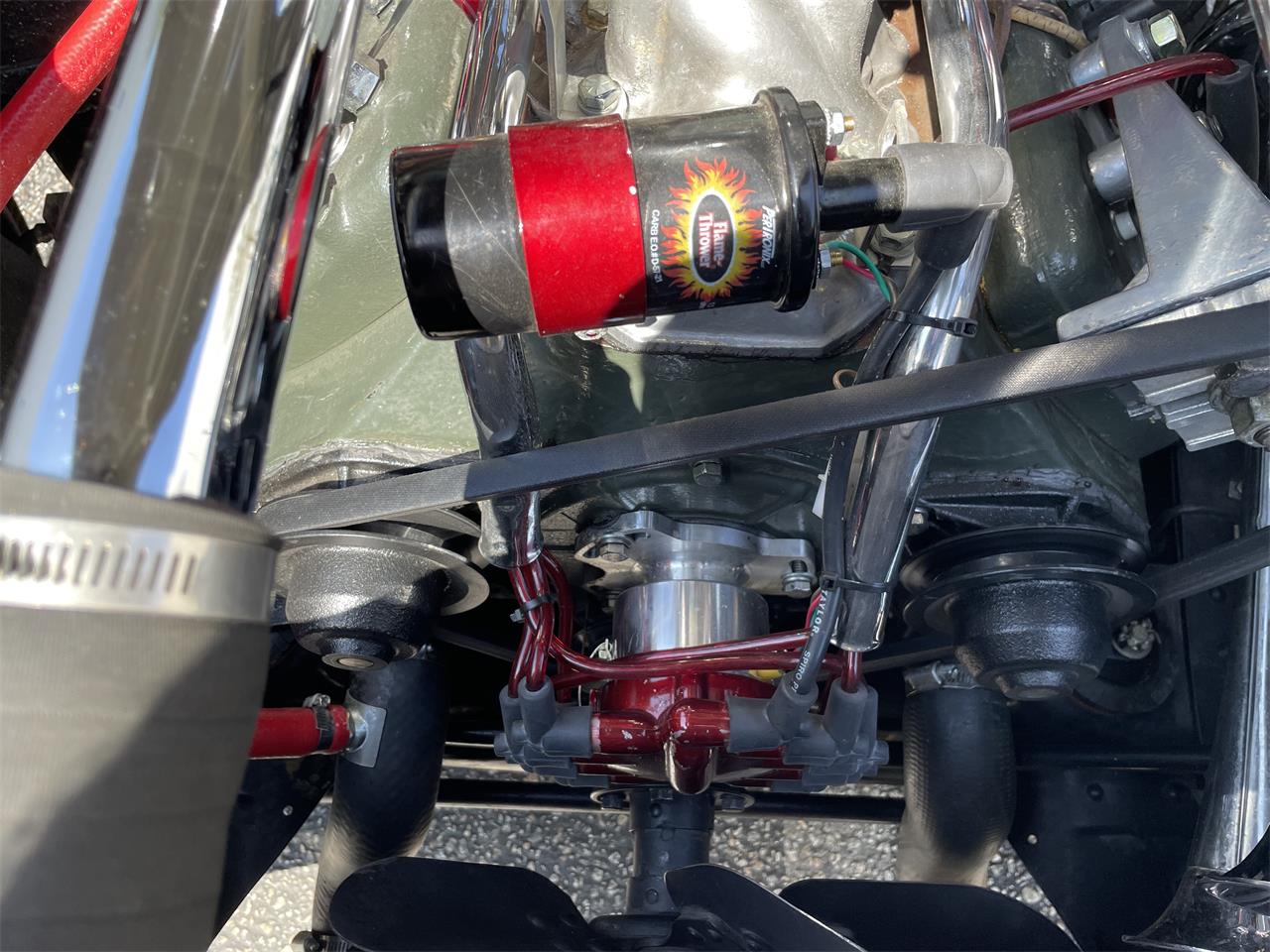 Ford-Deluxe-1940-Black-amp-Gray-Gray-Black-and-Red-4