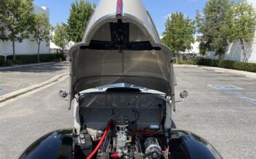 Ford-Deluxe-1940-Black-amp-Gray-Gray-Black-and-Red-43