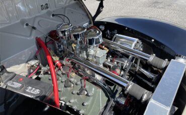 Ford-Deluxe-1940-Black-amp-Gray-Gray-Black-and-Red-44
