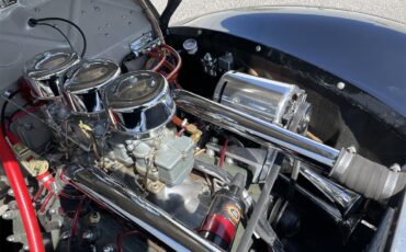 Ford-Deluxe-1940-Black-amp-Gray-Gray-Black-and-Red-46