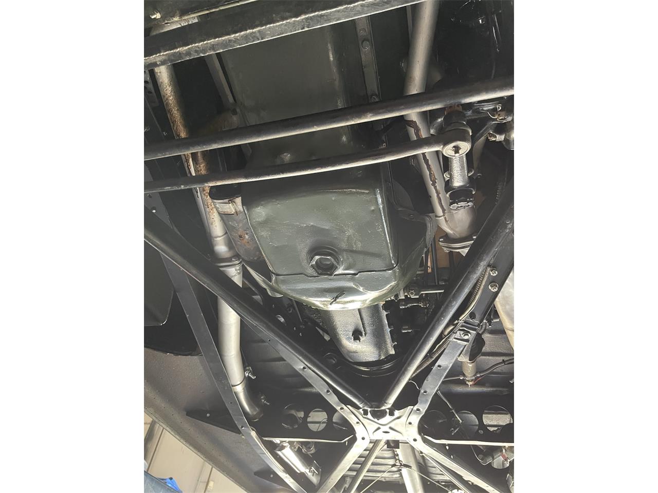 Ford-Deluxe-1940-Black-amp-Gray-Gray-Black-and-Red-6