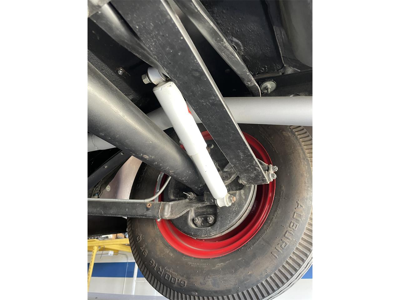 Ford-Deluxe-1940-Black-amp-Gray-Gray-Black-and-Red-7