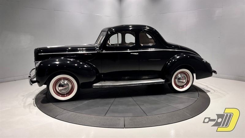 Ford-Deluxe-1940-Coupe-1