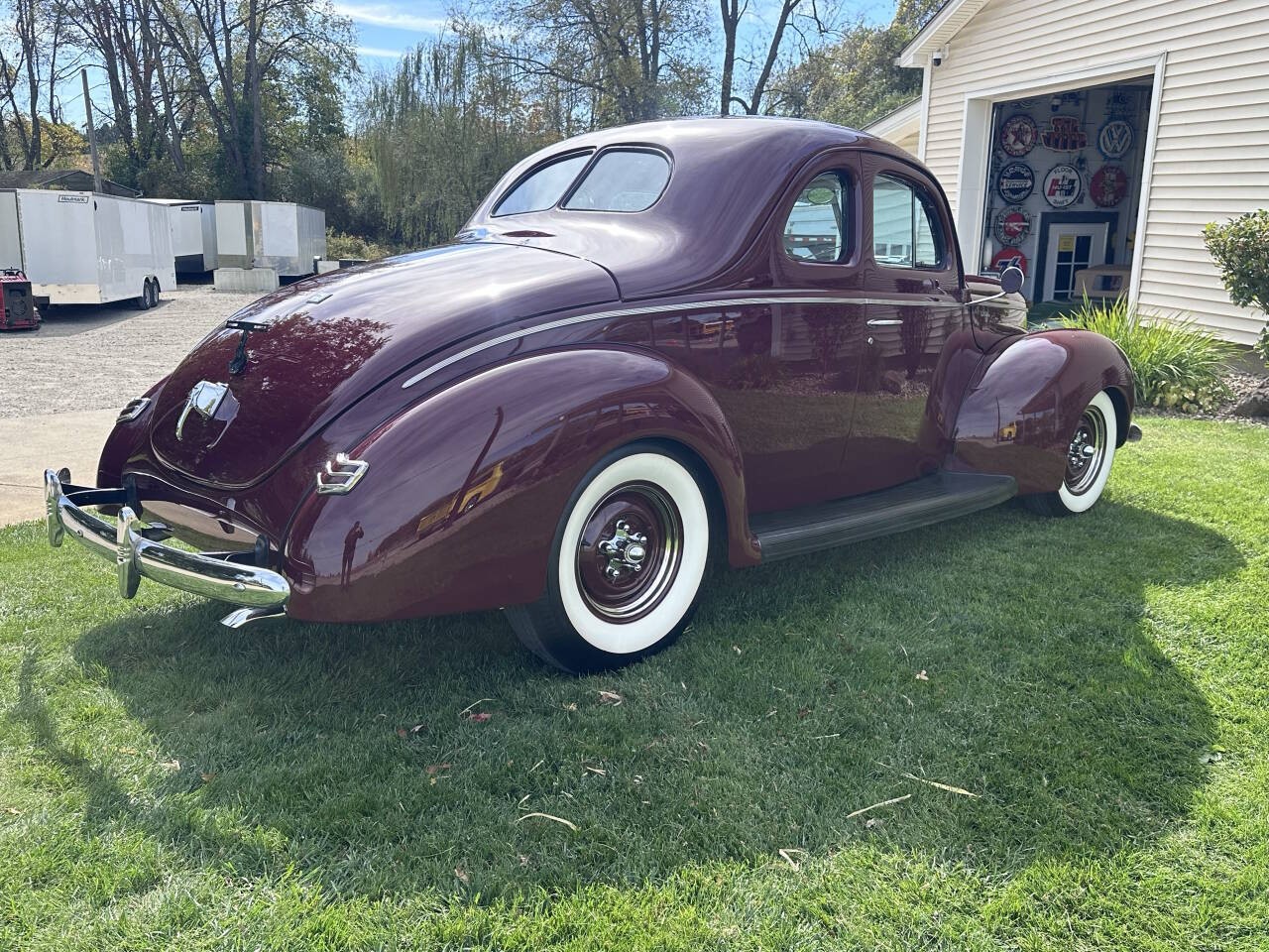Ford-Deluxe-1940-Coupe-10