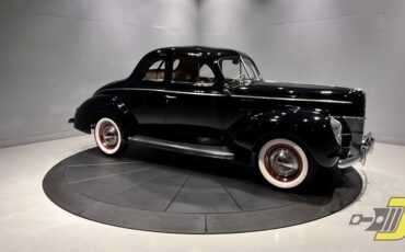 Ford-Deluxe-1940-Coupe-11