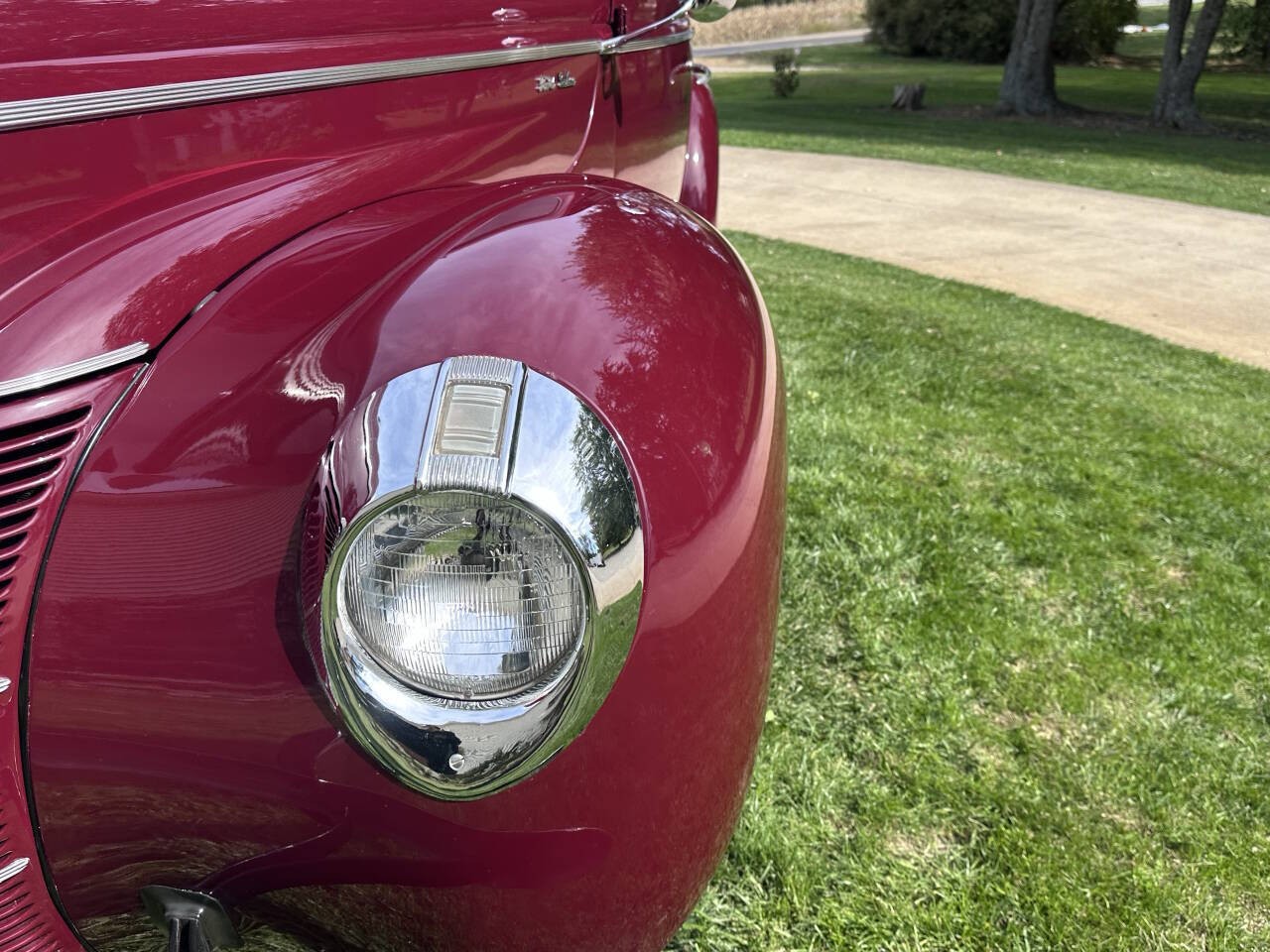 Ford-Deluxe-1940-Coupe-19