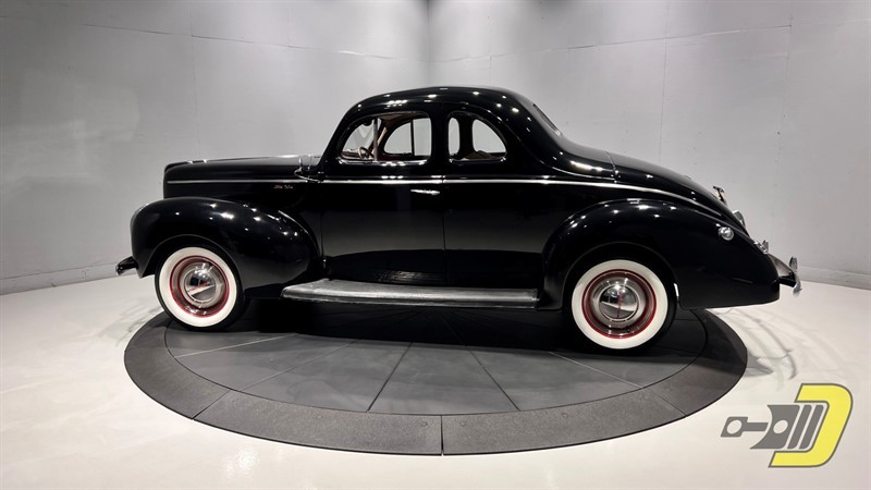 Ford-Deluxe-1940-Coupe-2