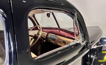 Ford-Deluxe-1940-Coupe-21