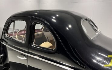 Ford-Deluxe-1940-Coupe-22