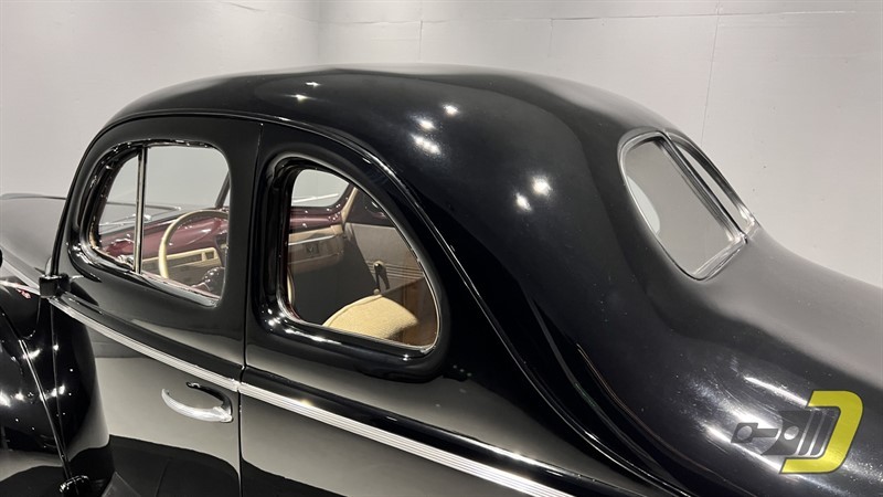 Ford-Deluxe-1940-Coupe-22