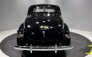 Ford-Deluxe-1940-Coupe-24