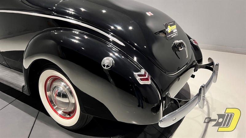 Ford-Deluxe-1940-Coupe-25