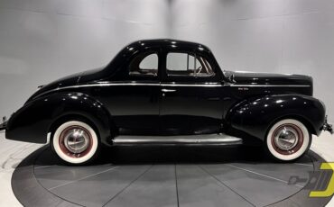Ford-Deluxe-1940-Coupe-32