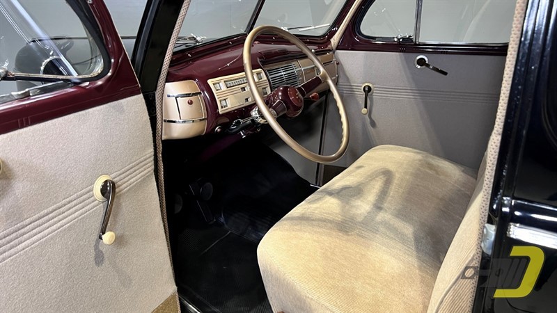 Ford-Deluxe-1940-Coupe-37