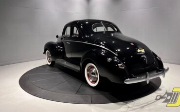 Ford-Deluxe-1940-Coupe-4