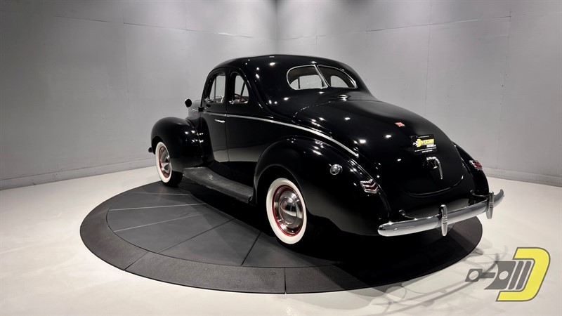 Ford-Deluxe-1940-Coupe-4