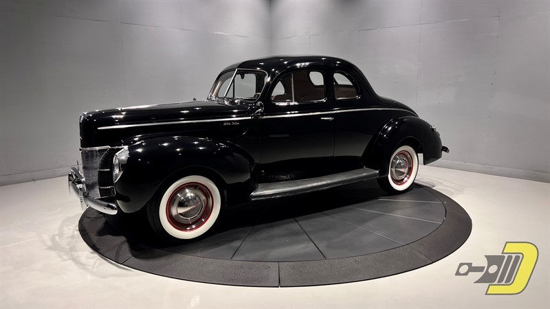 Ford-Deluxe-1940-Coupe