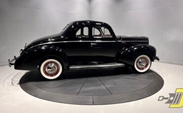 Ford-Deluxe-1940-Coupe-9