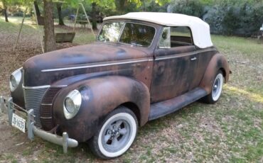 Ford-Deluxe-1940-Rusty-Black-Turquoise-10