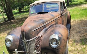 Ford-Deluxe-1940-Rusty-Black-Turquoise-15