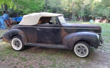 Ford-Deluxe-1940-Rusty-Black-Turquoise-9