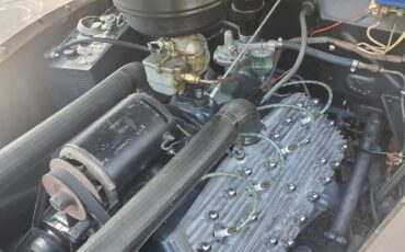 Ford-Deluxe-1940-Sahara-Tan-Brown-1