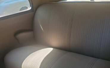 Ford-Deluxe-1940-Sahara-Tan-Brown-2