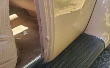 Ford-Deluxe-1940-Sahara-Tan-Brown-4