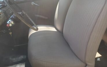 Ford-Deluxe-1940-Sahara-Tan-Brown-5