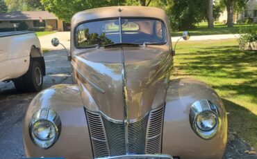 Ford-Deluxe-1940-Sahara-Tan-Brown-7