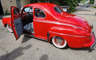 Ford-Deluxe-1946-2