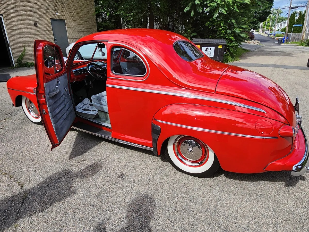 Ford-Deluxe-1946-2