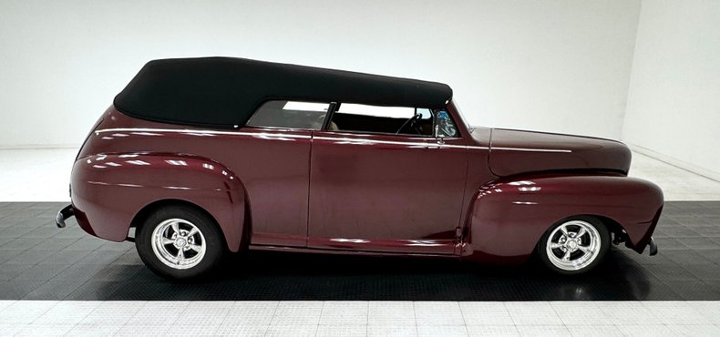 Ford-Deluxe-1948-Tordo-Red-Beige-12