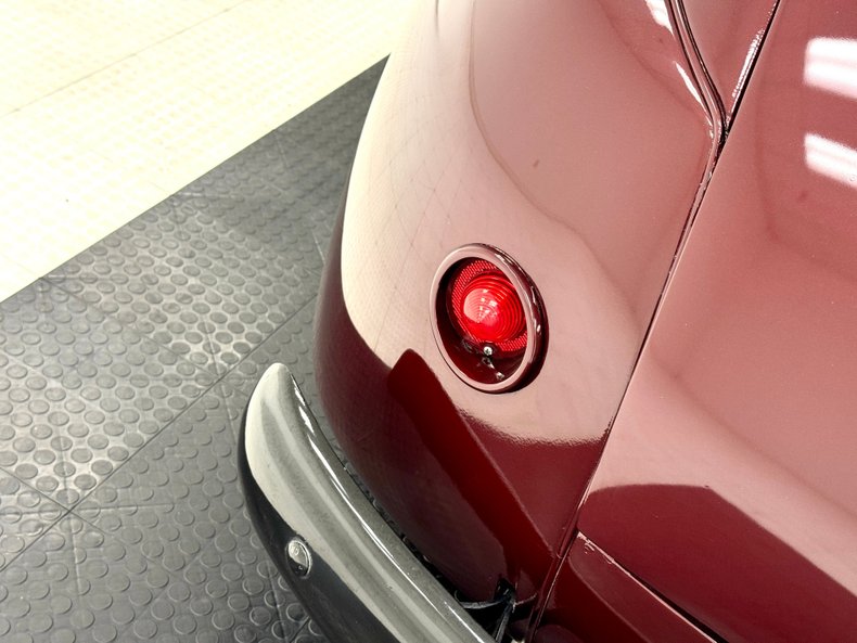 Ford-Deluxe-1948-Tordo-Red-Beige-23