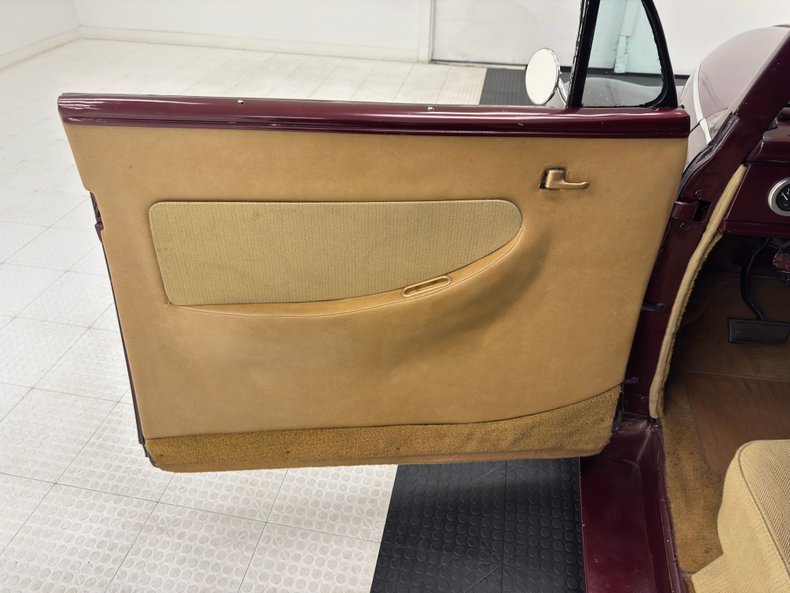 Ford-Deluxe-1948-Tordo-Red-Beige-35